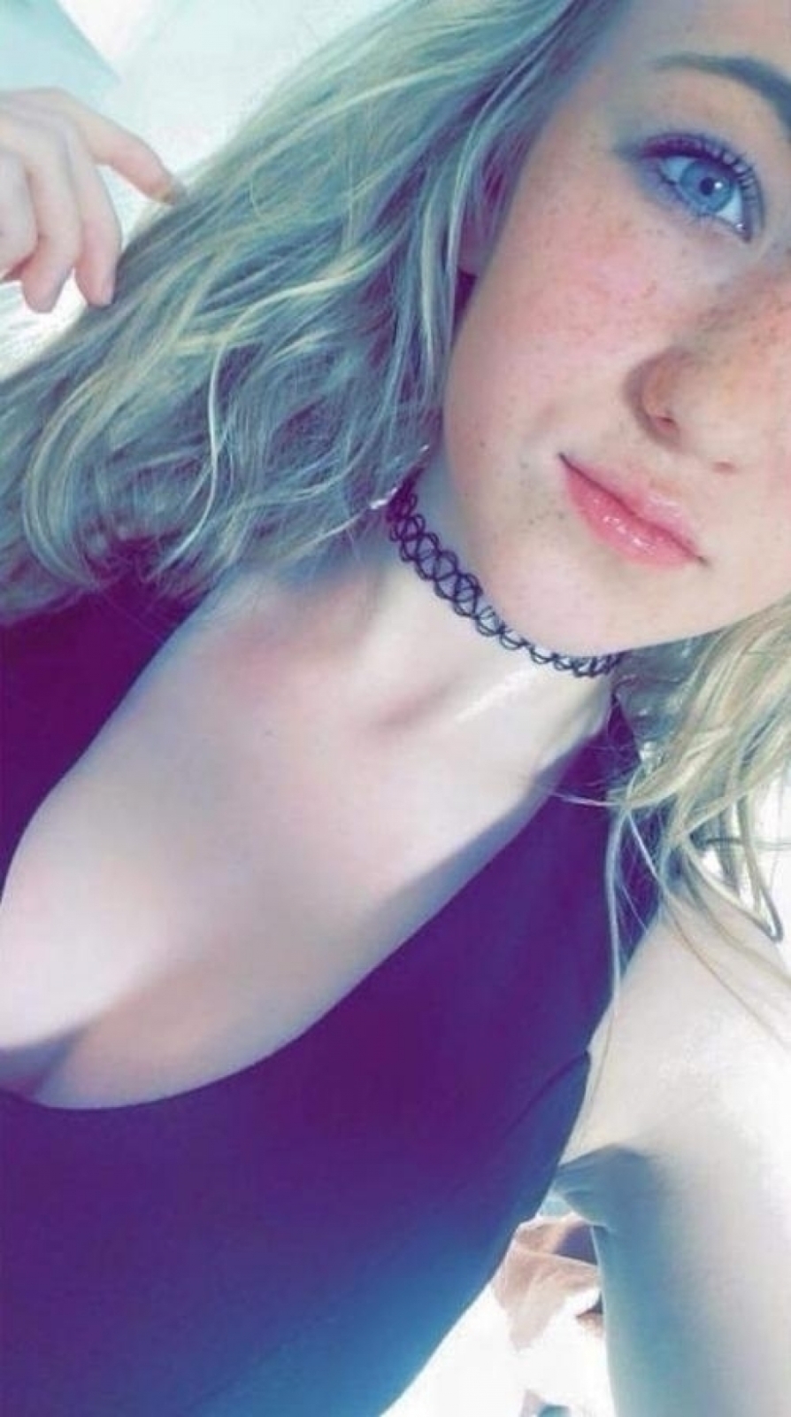 Image Reference: 00424692031680666992 - Love Boobs