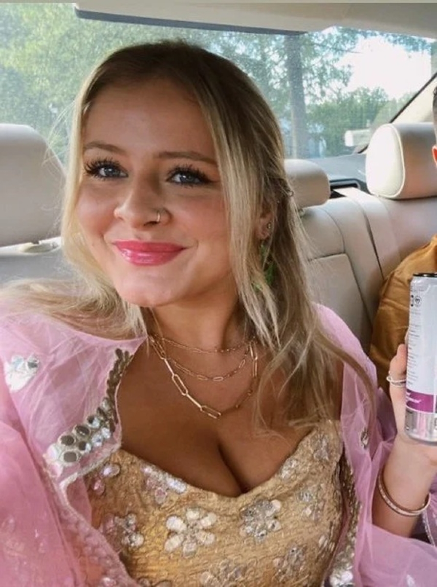 Image Reference: 19589920543122816324 - Love Boobs