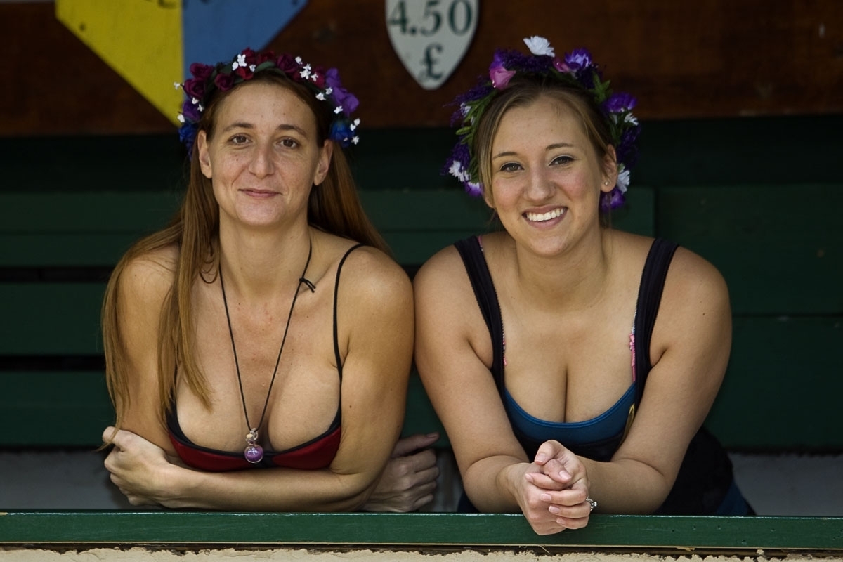 Image Reference: 28047287324769671070 - Love Boobs