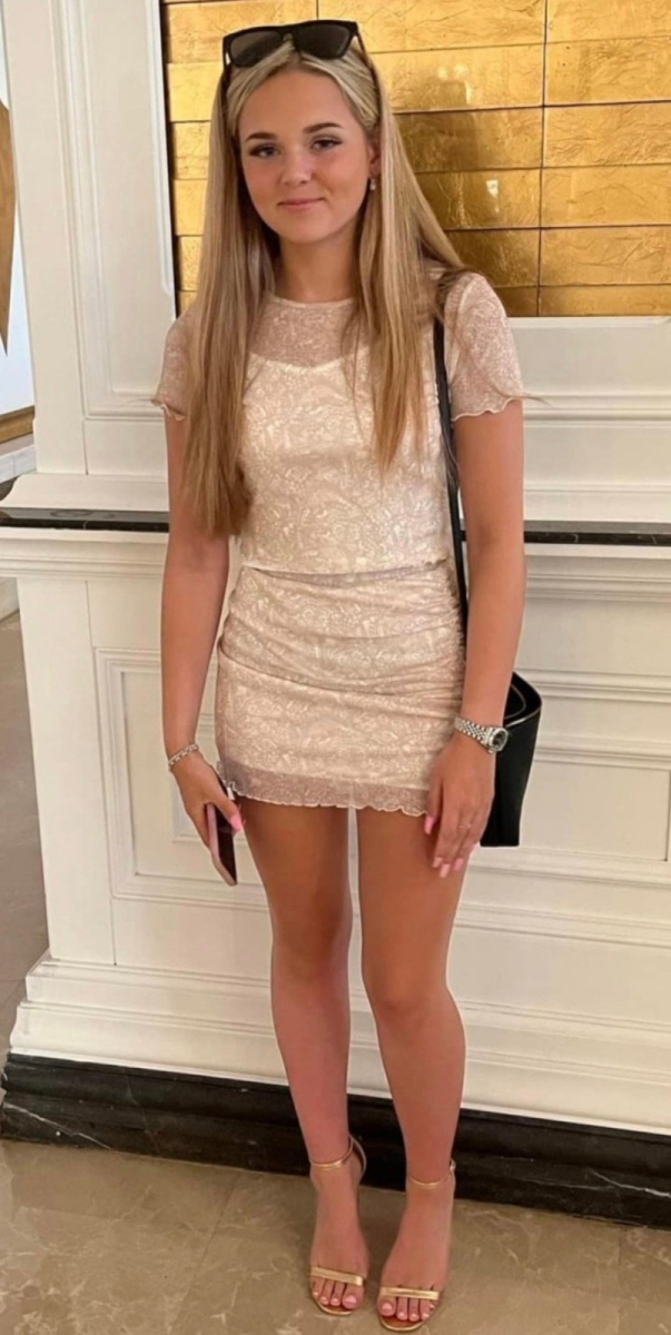 Image Reference: 36067827582793550322 - Love Boobs