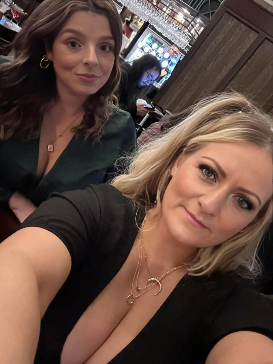 Image Reference: 43731136914589038402 - Love Boobs