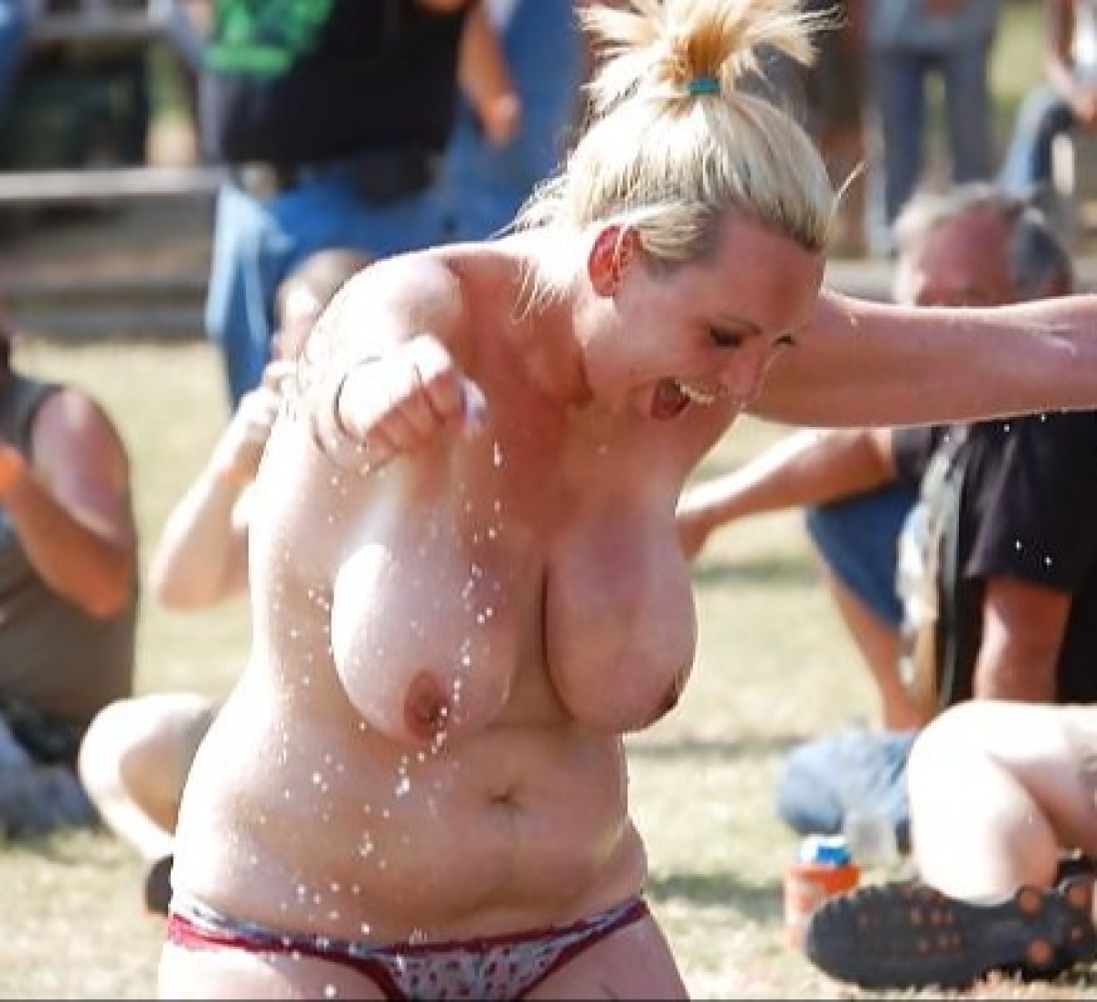 Image Reference: 50506036224276901813 - Love Boobs