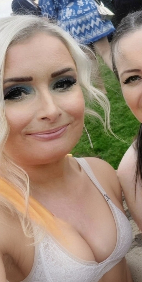 Image Reference: 60914988390197571164 - Love Boobs