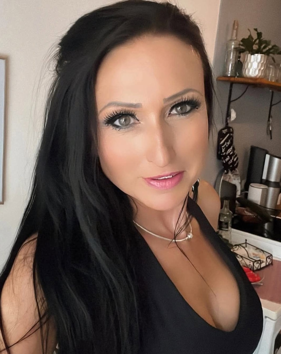 Image Reference: 63268009440440154792 - Love Boobs