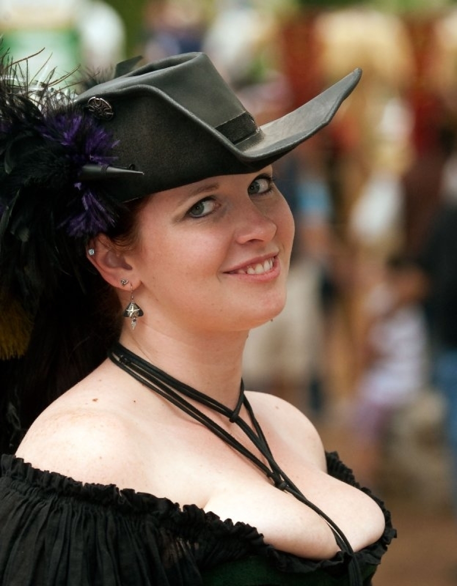 Image Reference: 63959494961110804537 - Love Boobs