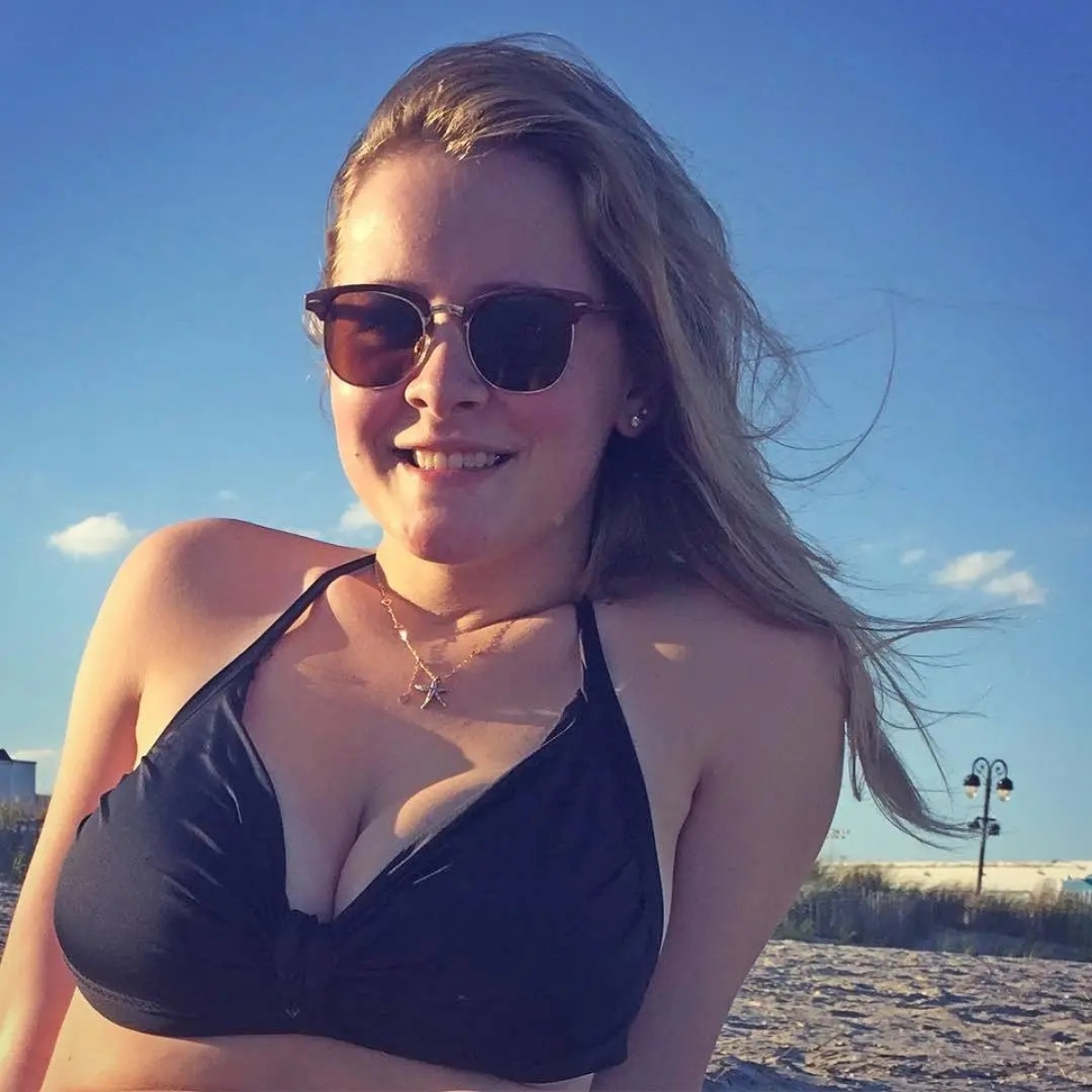 Image Reference: 75387209680049938123 - Love Boobs