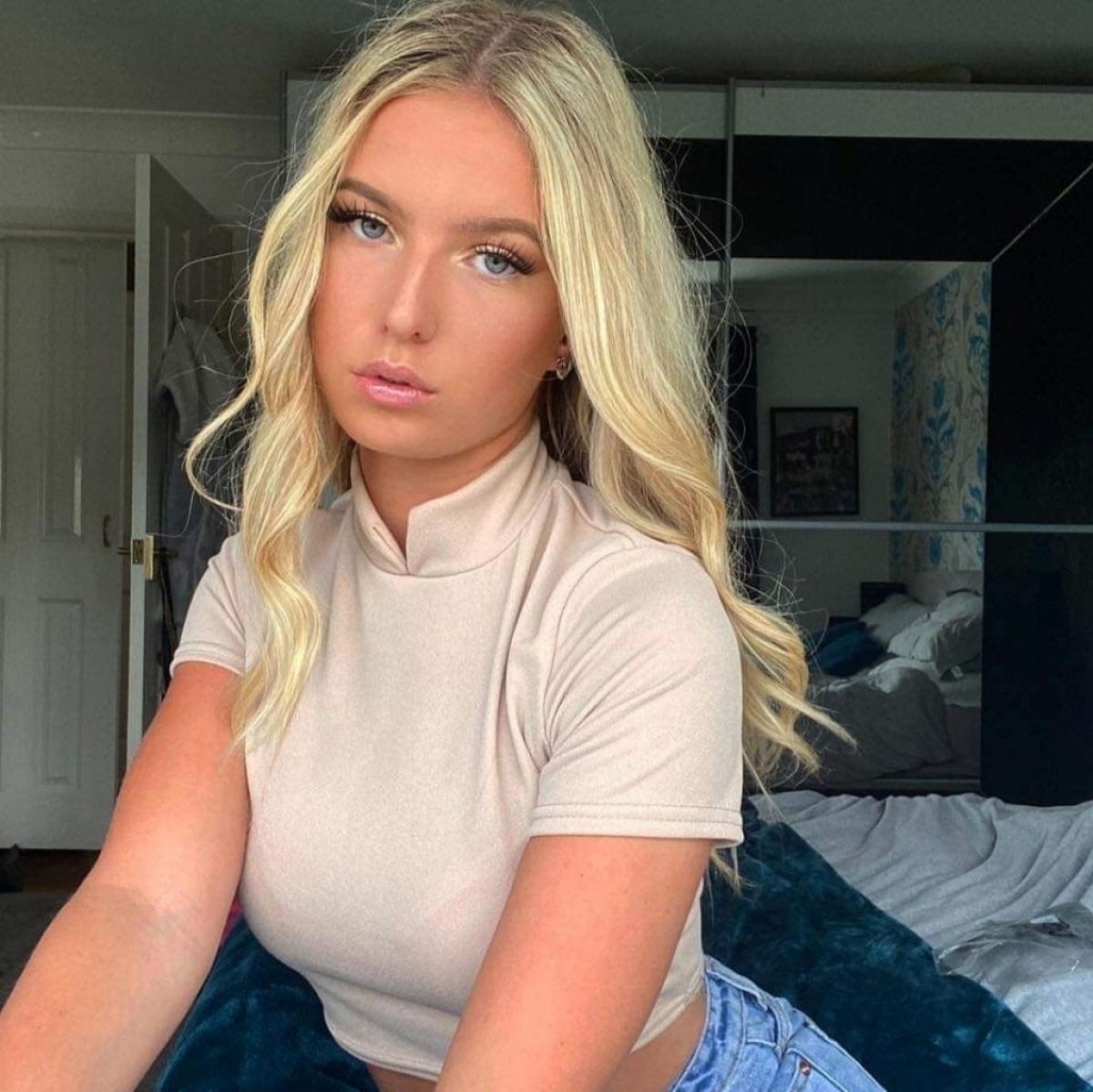 Image Reference: 80738054747711703249 - Love Boobs