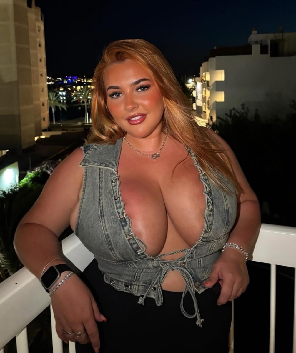 Image Reference: 83826737490504090573 - Love Boobs