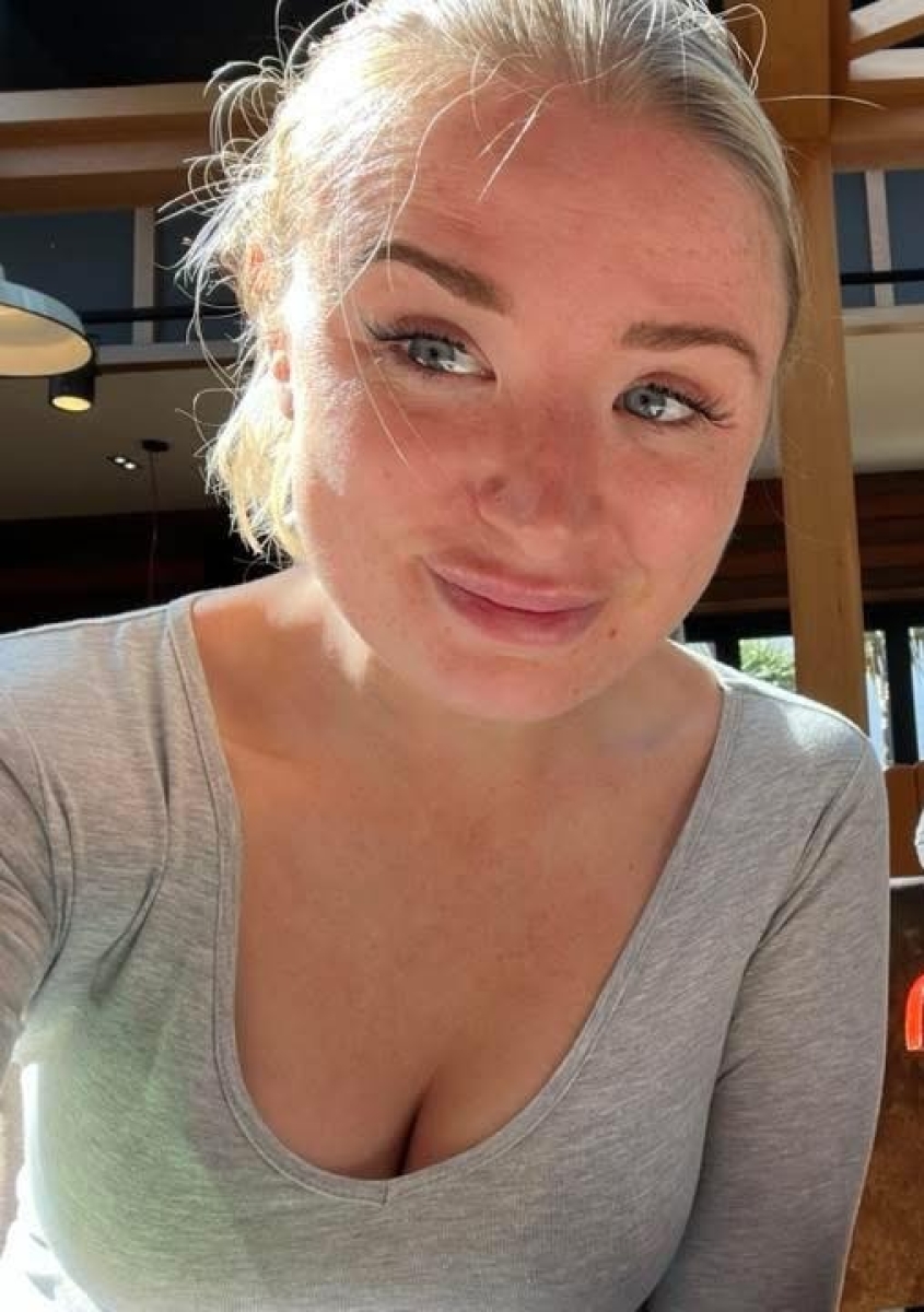 Image Reference: 87908896084890182499 - Love Boobs